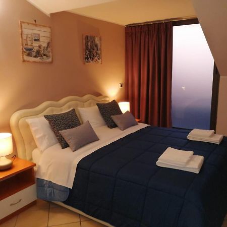 B&B Louise Santa Maria Capua Vetere Buitenkant foto