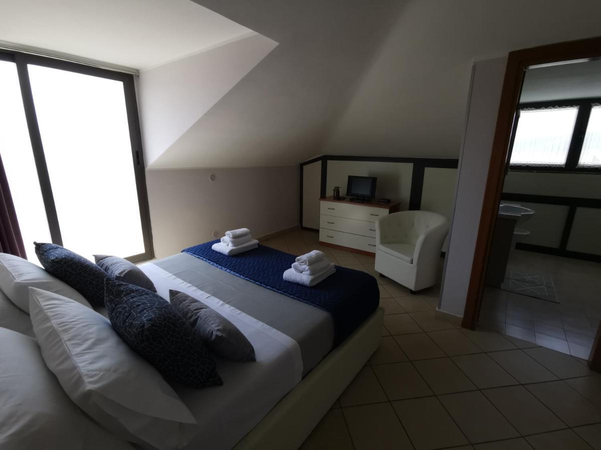 B&B Louise Santa Maria Capua Vetere Buitenkant foto